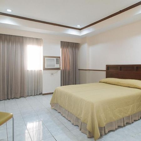 Garden Plaza Hotel Manila Exterior photo