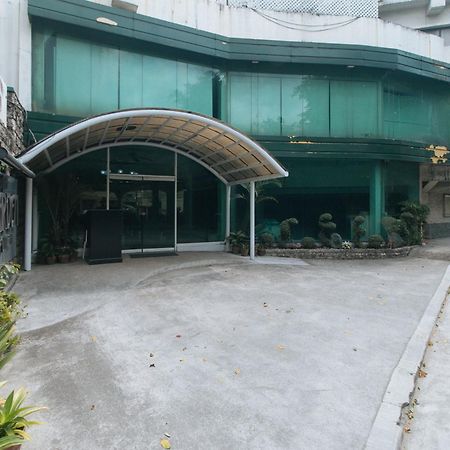 Garden Plaza Hotel Manila Exterior photo