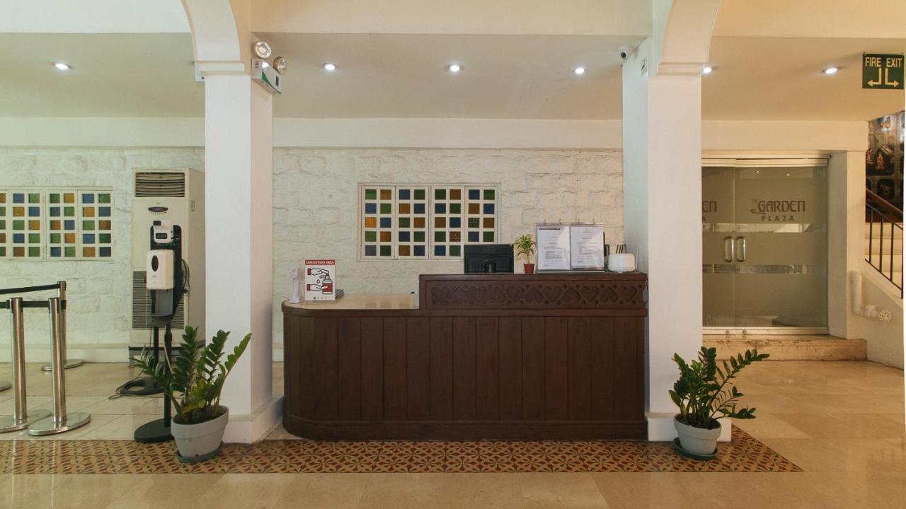 Garden Plaza Hotel Manila Exterior photo
